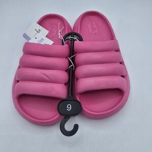 New With Tags Women's US 10 Just Be Neon Pink Lightweight SlipOn Slides Sandal
